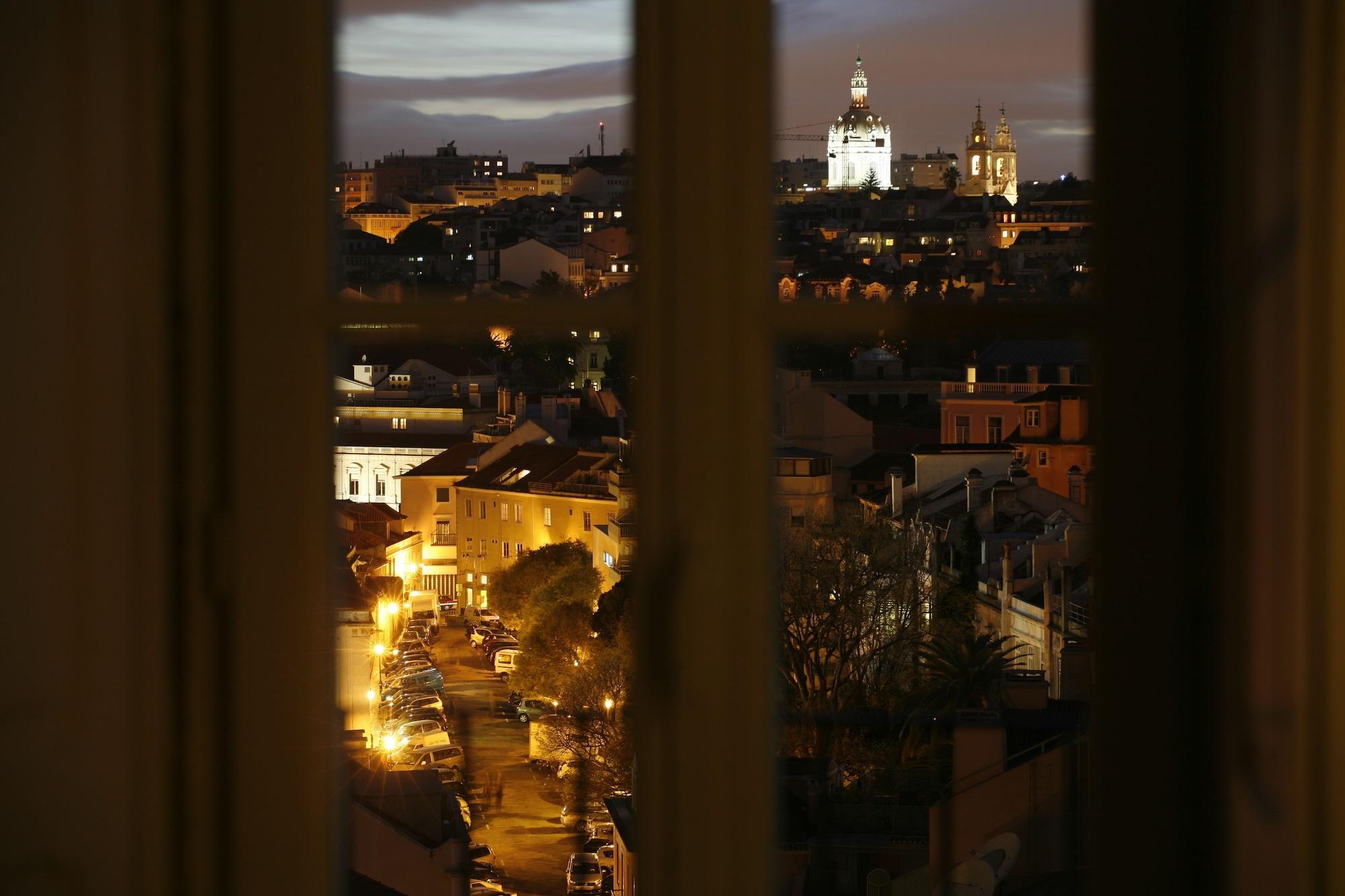 Casa Janelas Com Vista Lissabon